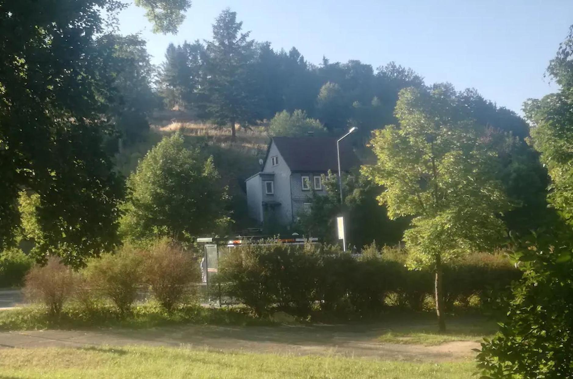 Suhl - Ihre Erholsame Arbeiterwohnung In Zentrumnaehe Esterno foto