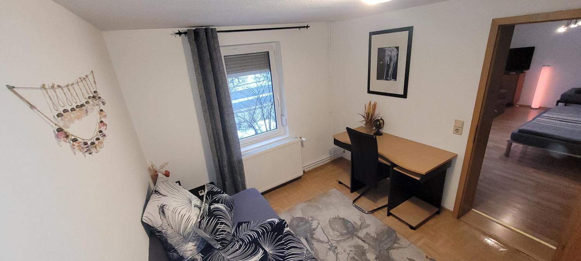 Suhl - Ihre Erholsame Arbeiterwohnung In Zentrumnaehe Esterno foto